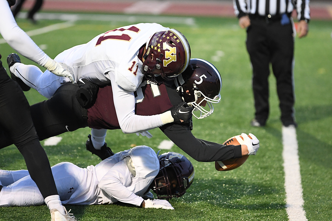 Minot High meets Shanley in Dakota Bowl
