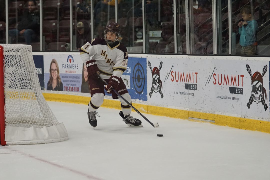 Minot United gets top spot in preseason boys' hockey poll