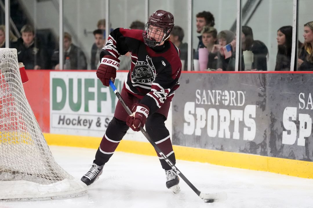 Boys Hockey